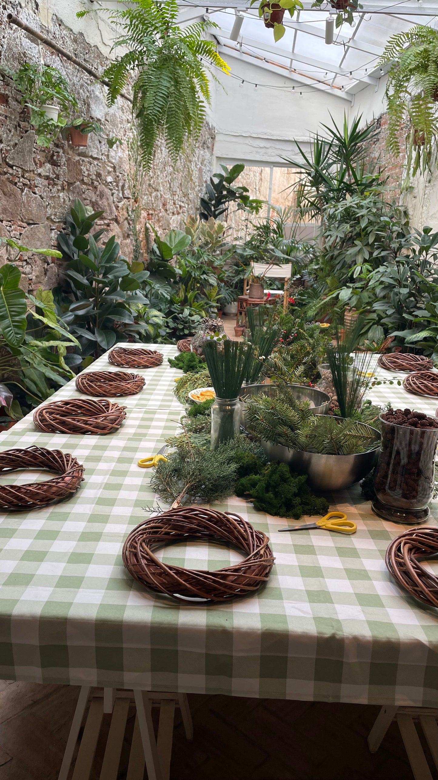 Taller de Corona de Navidad en Barcelona