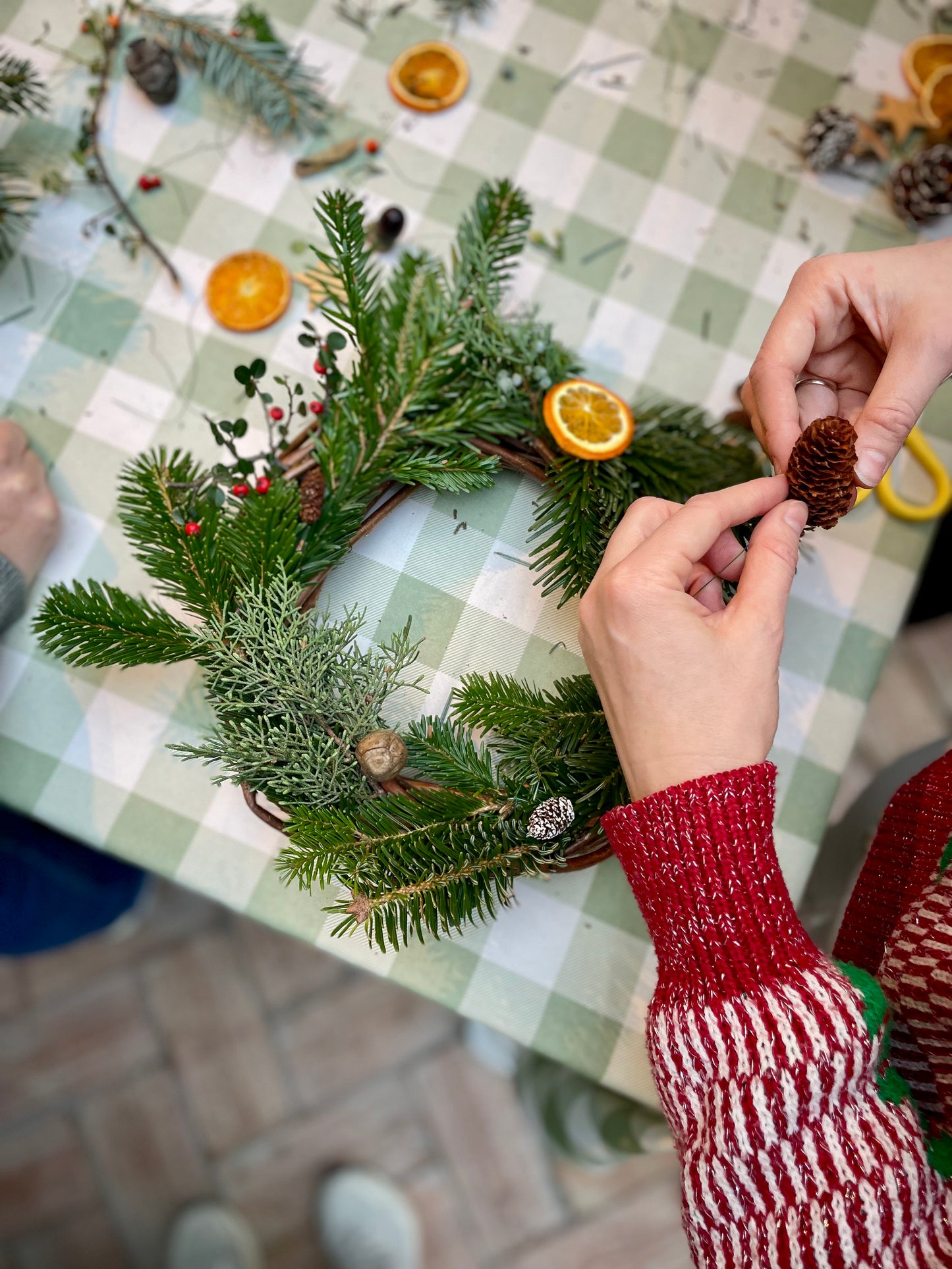 Taller de Corona de Navidad en Barcelona