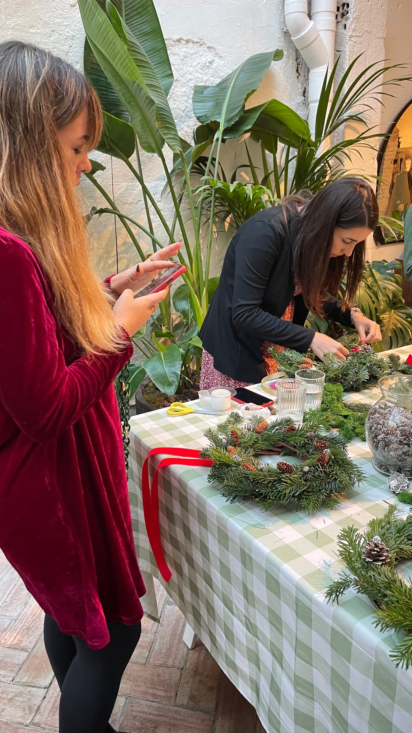 Taller de Corona de Navidad en Barcelona