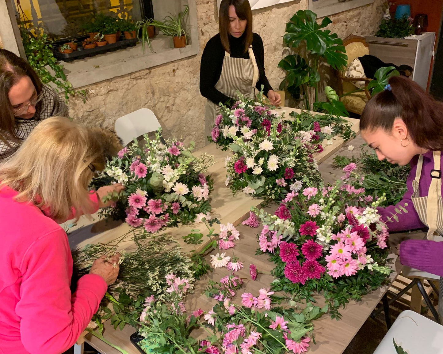 Fresh Flower Table Centrepiece Workshop in Barcelona